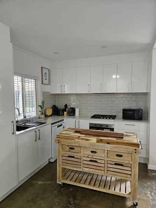 Prime Location: Just Steps Away From Oxford Street Apartment Brisbane