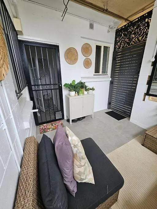 Prime Location: Just Steps Away From Oxford Street Apartment Brisbane 0*,